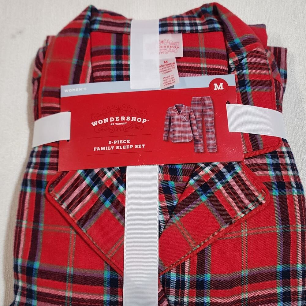 Wondershop Women's 2 piece family sleep set size medium